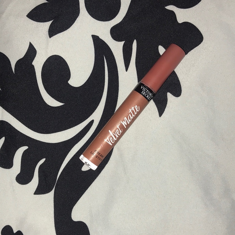 Victoria’s Secret lipstick